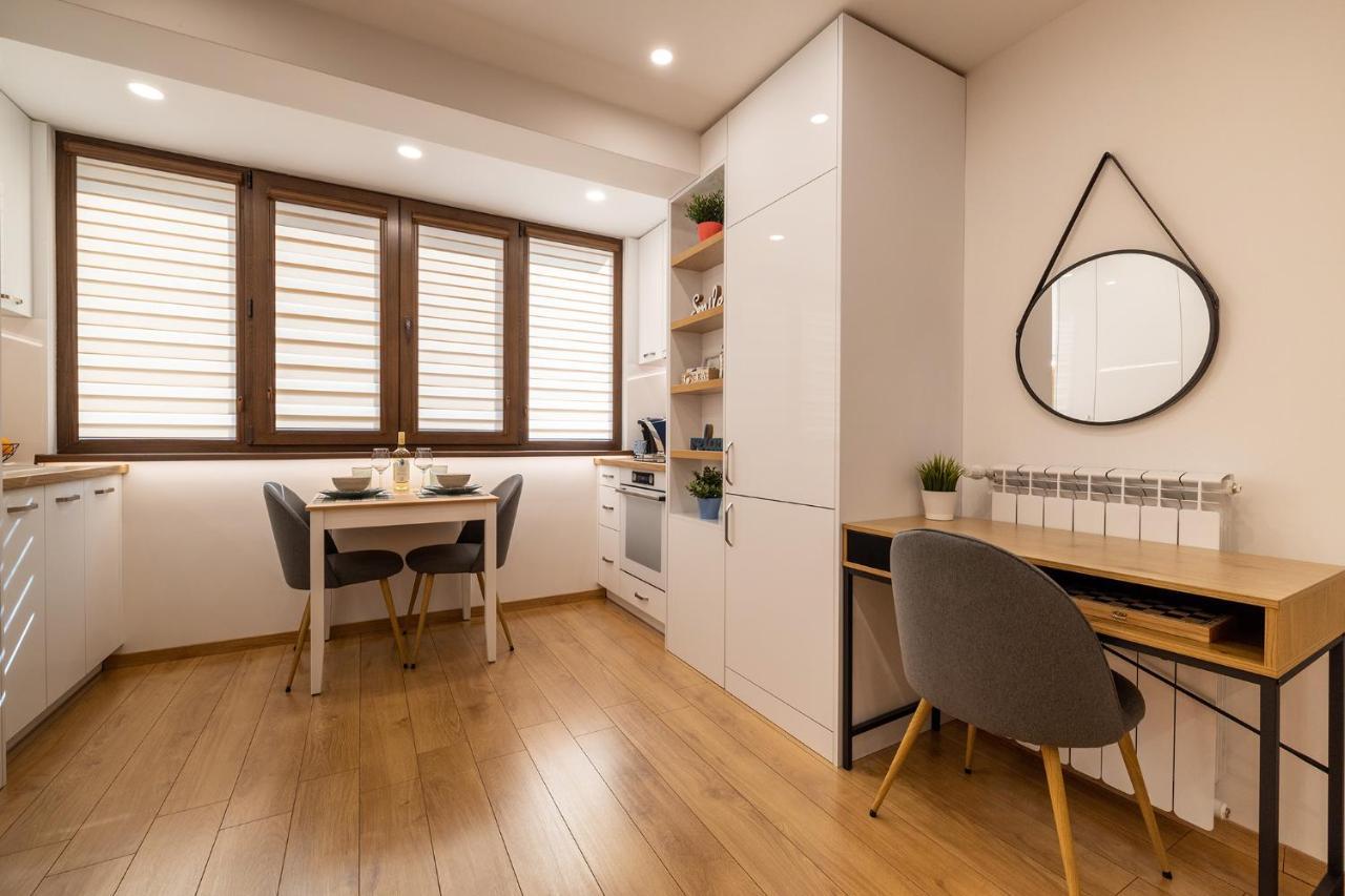 Luxury Studio Living High-End Amenities And Great Location By Flat Mаnager София Экстерьер фото